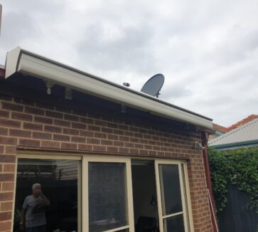 Australia Semi-Cassette Awning